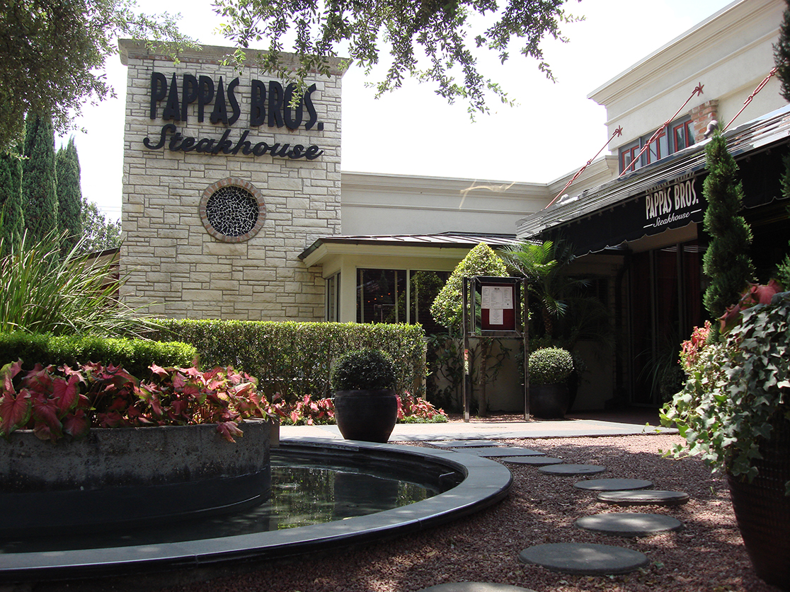 Photograph of the front of Pappas Bros restaurant